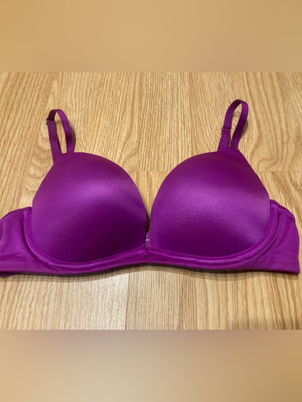 Victoria's Secret 32C Biofit push up bra fuchsia rhinestone